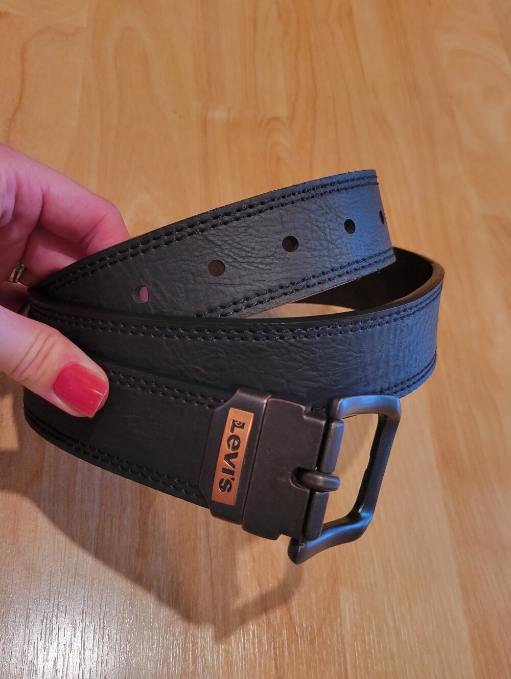 Levi's Men's Reversible Brown Black Leather Belt Size 32-34 Size Medium